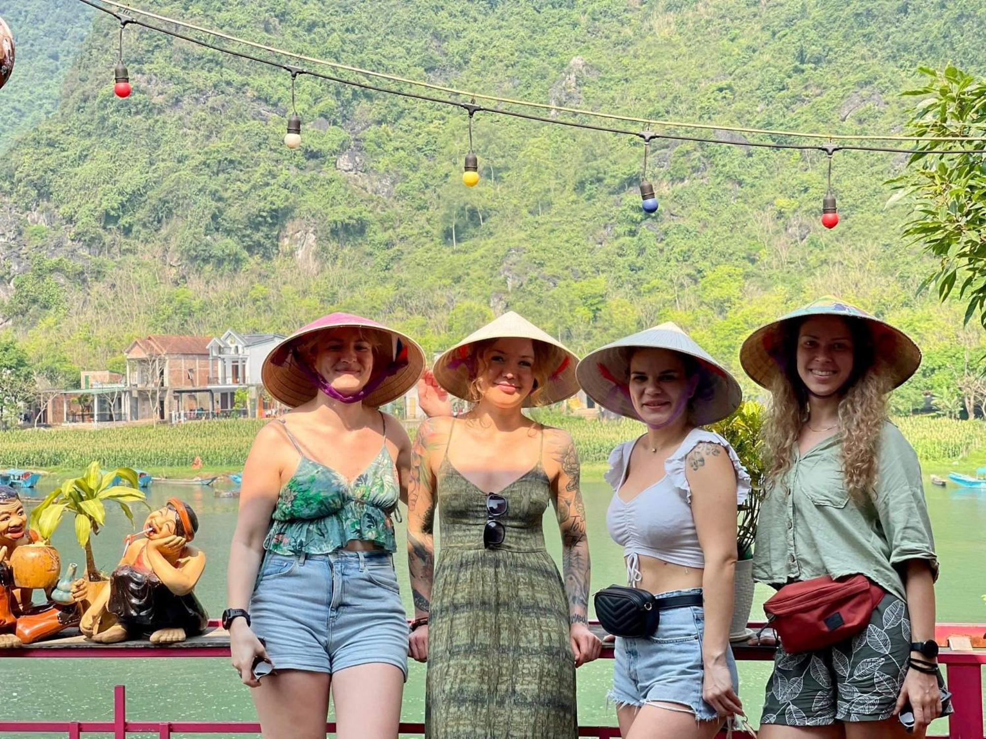 Cornflower Homestay Phong Nha Esterno foto